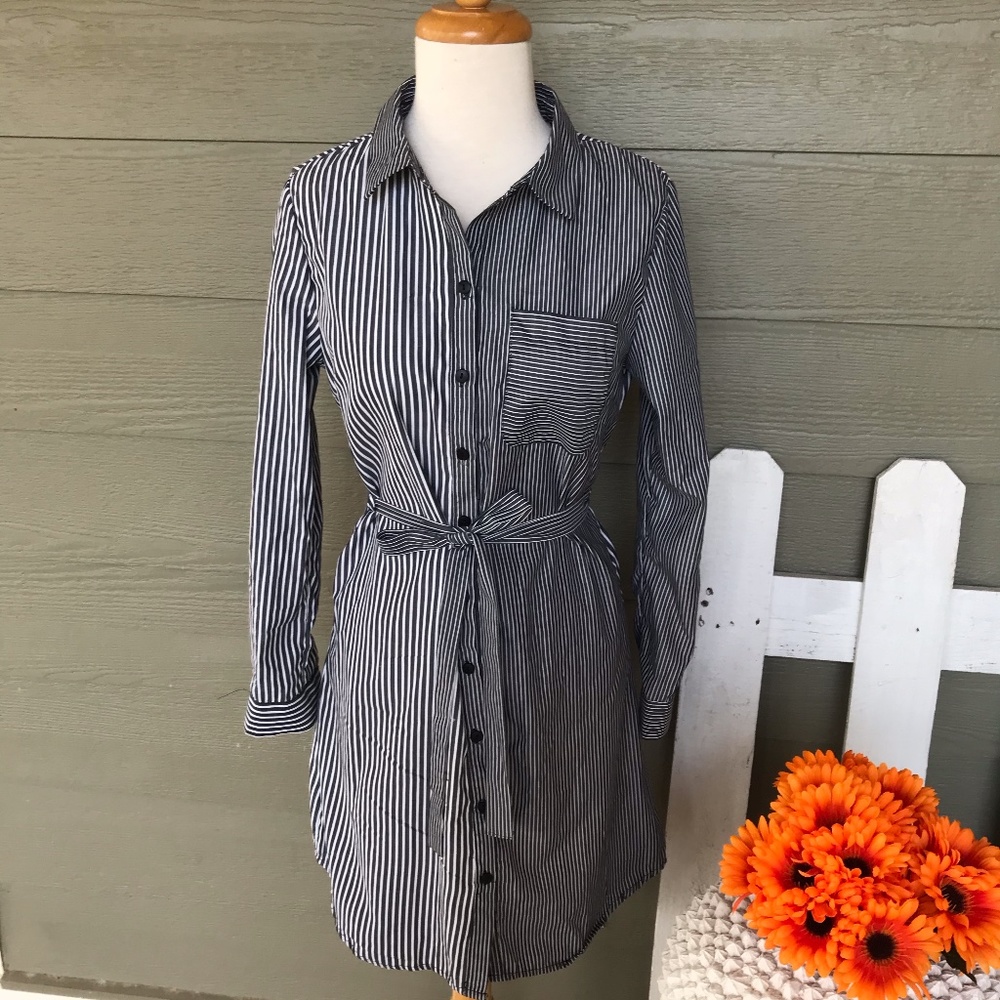 “Love Notes" Striped Gray White Shirt Dress Small